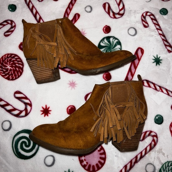 American Eagle Outfitters Shoes - American Eagle Outfitters Brown Tan Fringe Booties Size 9